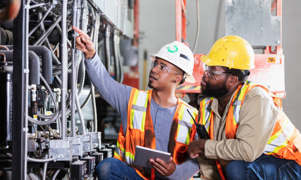 Best Affordable Emergency Electrician  in Oak Creek, WI