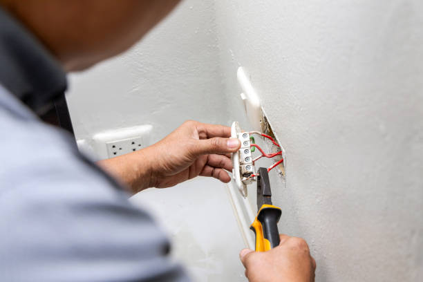 Best Ceiling Fan Installation Electrician  in Oak Creek, WI